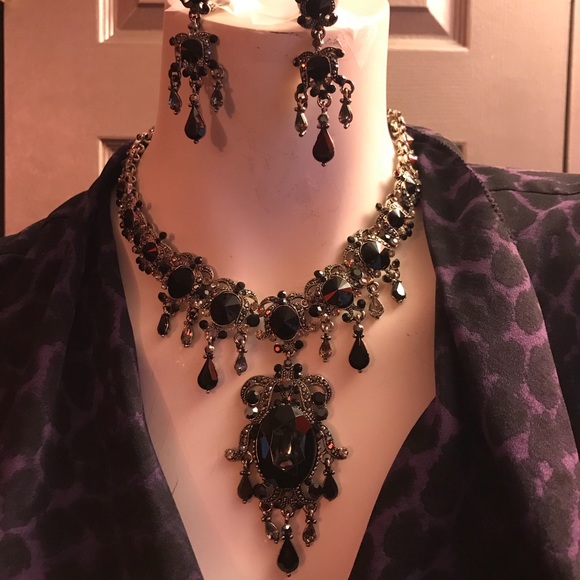 Jewelry - Black crystal necklace and clip earring set